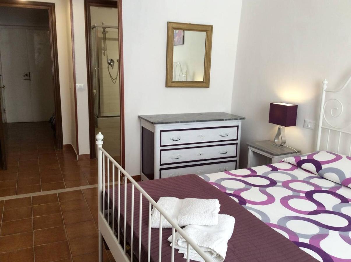 Colombo 181 Hotel Riomaggiore Buitenkant foto